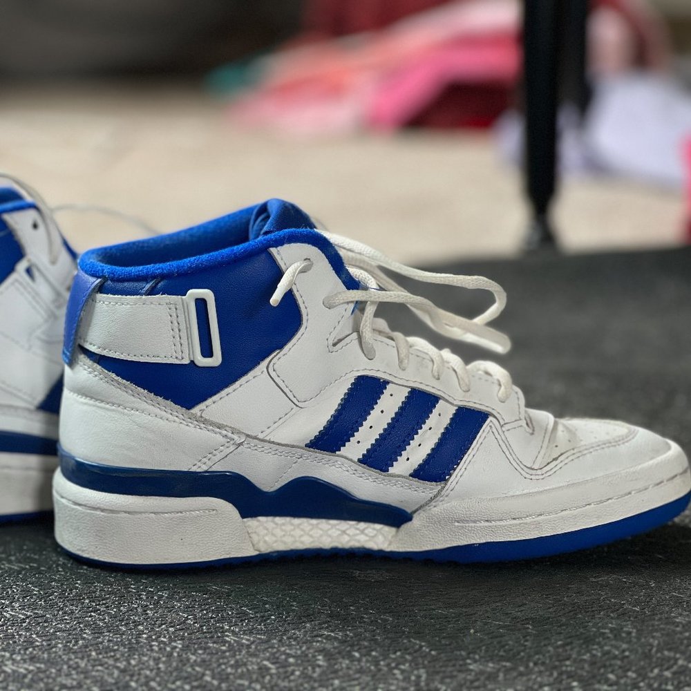 Adidas Forum kids shoes size 5